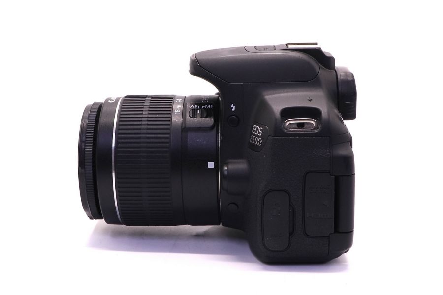 Canon EOS 650D kit (пробег 770 кадров)