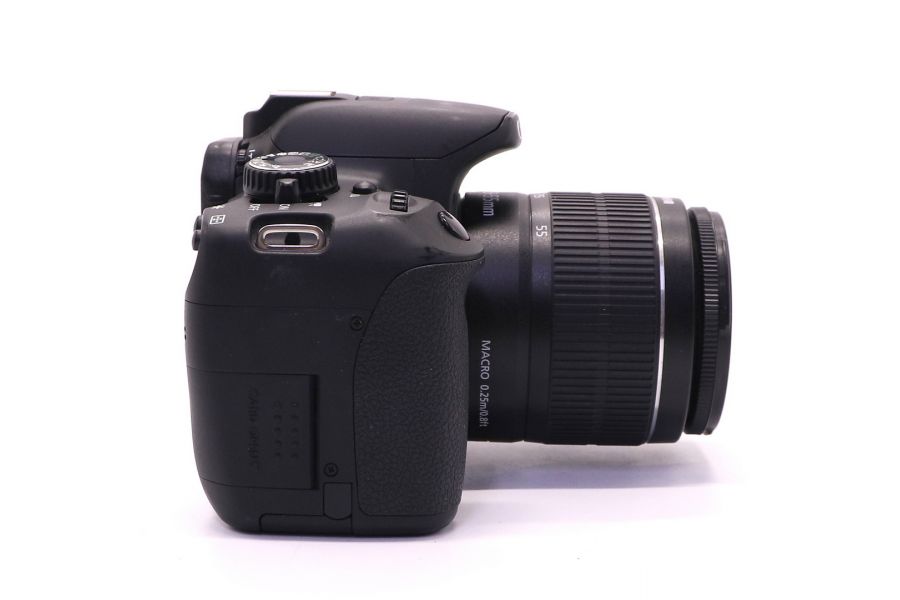 Canon EOS 650D kit (пробег 770 кадров)