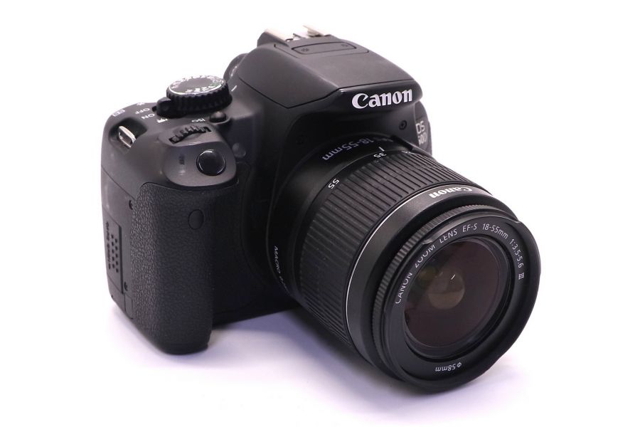 Canon EOS 650D kit (пробег 770 кадров)