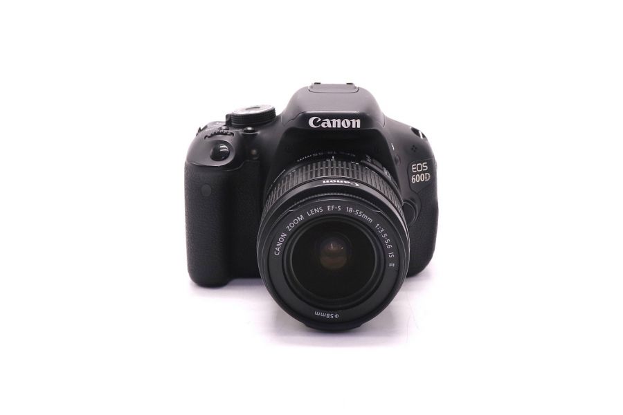 Фотокамера Canon EOS 600D kit (пробег 18105 кадров)