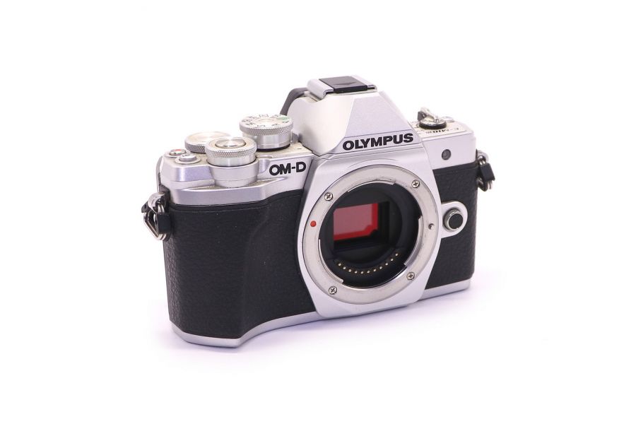 Olympus OM-D E-M10 Mark III body silver (пробег 7870 кадров)