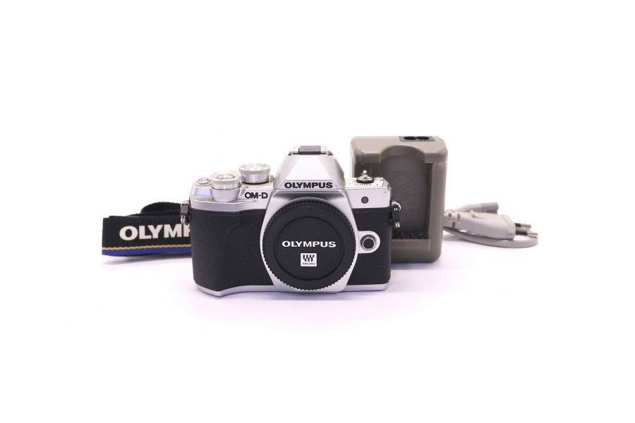 Olympus OM-D E-M10 Mark III body silver (пробег 7870 кадров)