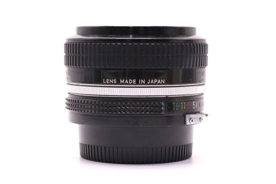 Nikon 50mm f/1.4 Nikkor (Japan, 1988)