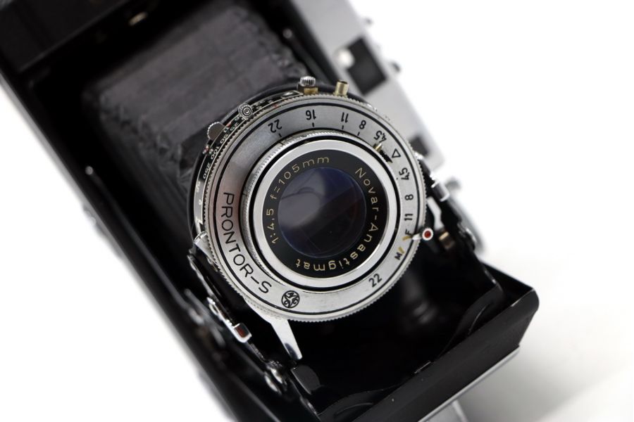 Zeiss Ikon Ikonta 524/2 + Novar-Anastigmat 4.5/105mm