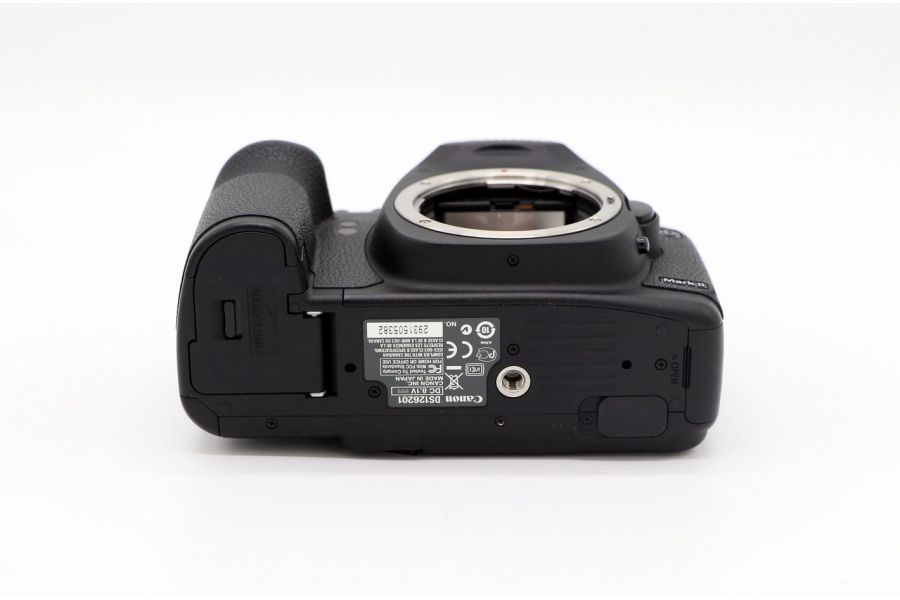 Canon EOS 5D Mark II bodу (пробег 7К кадров)