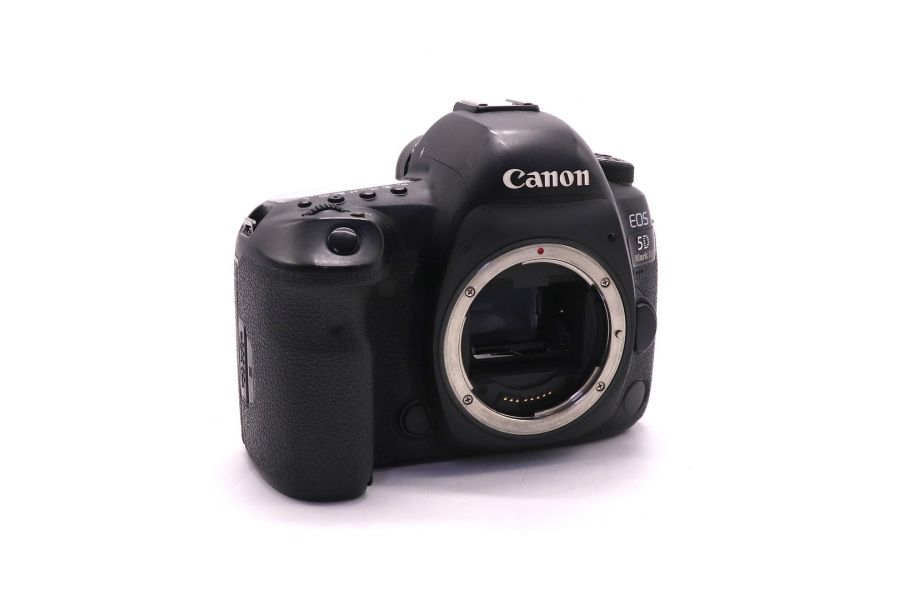 Canon EOS 5D Mark IV body в упаковке (пробег 22000 кадров)