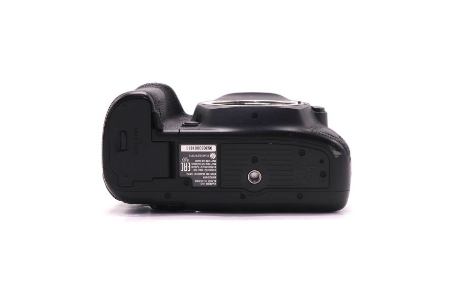 Canon EOS 5D Mark IV body в упаковке (пробег 22000 кадров)