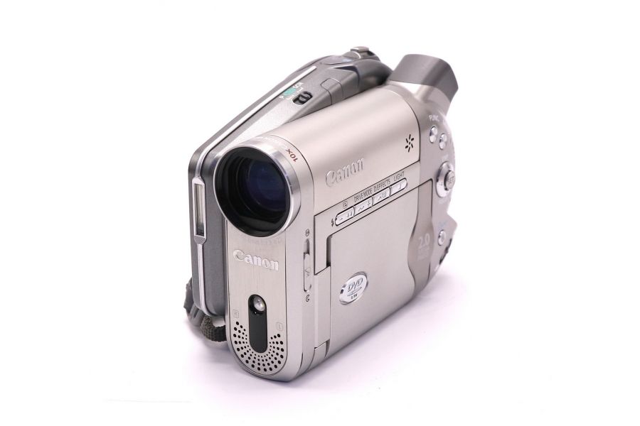 Видеокамера Canon DC20 в упаковке