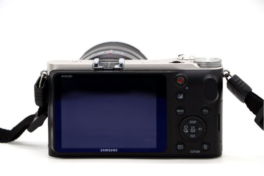 Samsung NX210 kit в упаковке