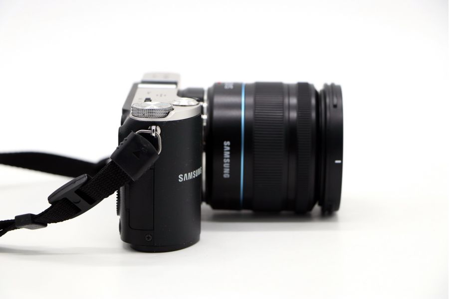 Samsung NX210 kit в упаковке
