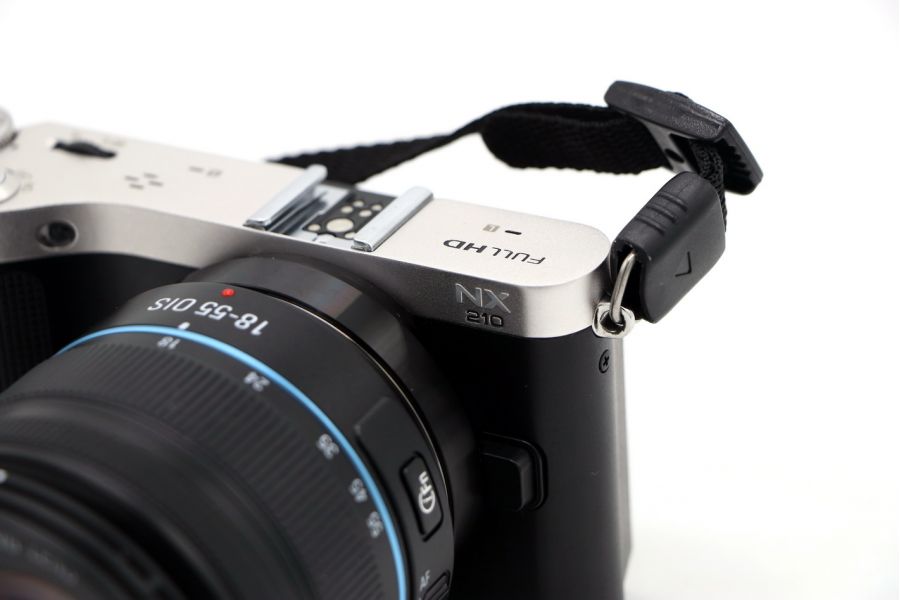 Samsung NX210 kit в упаковке