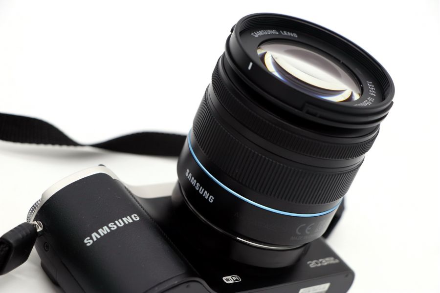 Samsung NX210 kit в упаковке