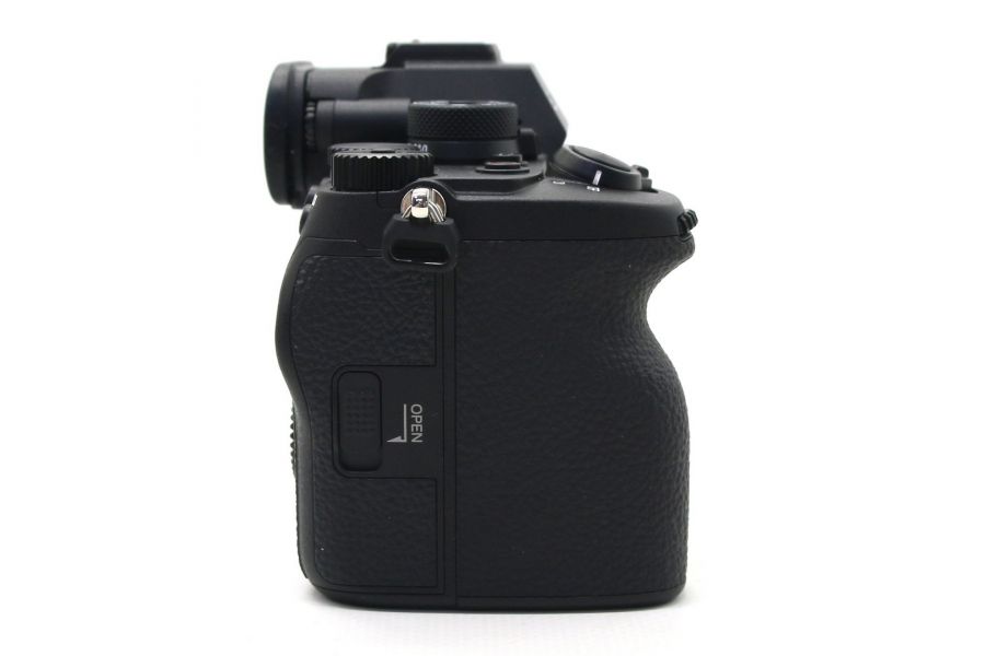 Sony A7R V ILCE-7RM5 body в упаковке (пробег 80 кадров)