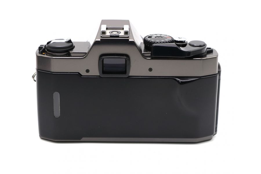 Olympus OM2000 + 35-70mm f/3.5-4.8