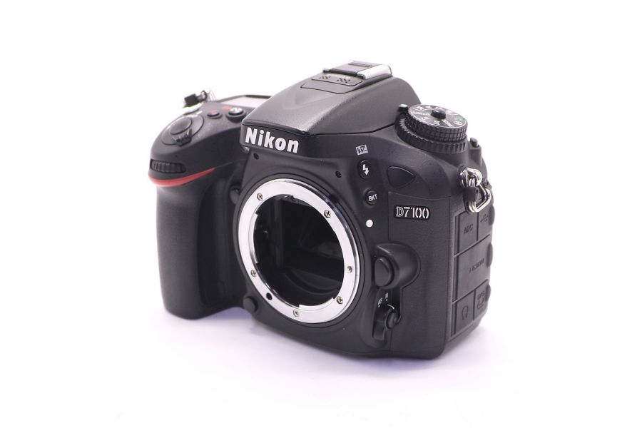 Nikon D7100 body (пробег 7350 кадров)