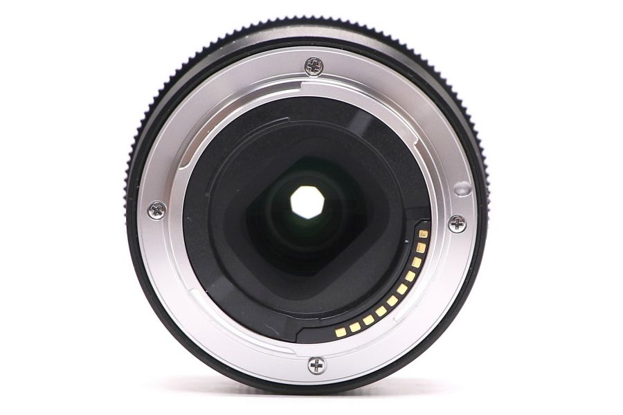 Sony FE 24mm f/2.8 G в упаковке