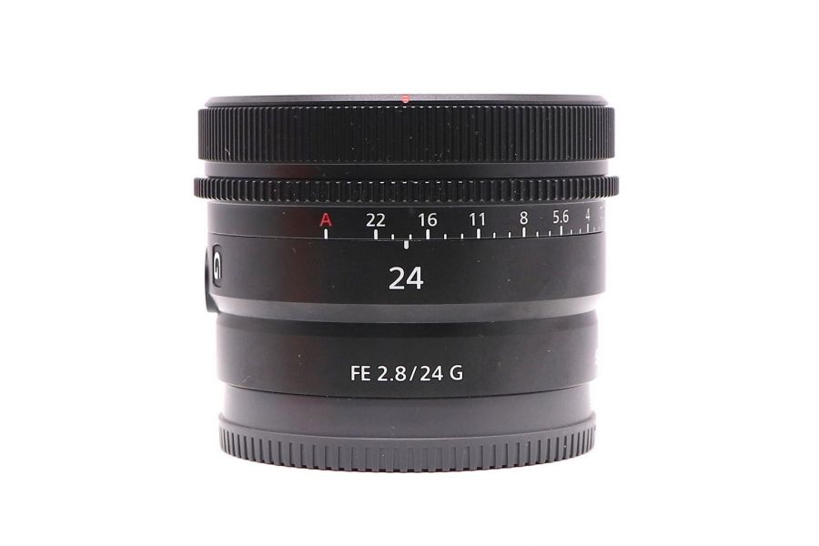 Sony FE 24mm f/2.8 G в упаковке