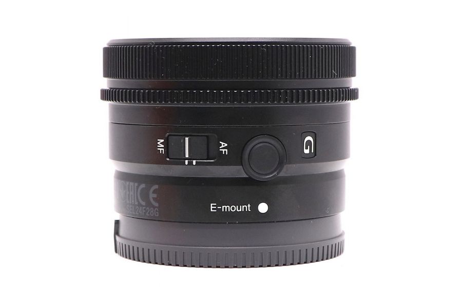 Sony FE 24mm f/2.8 G в упаковке