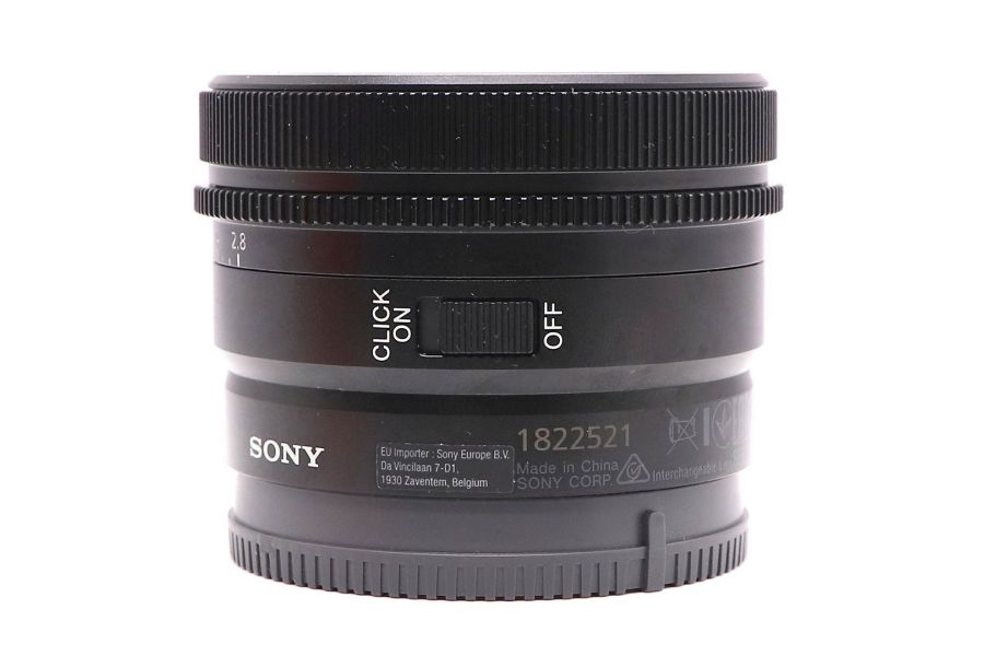 Sony FE 24mm f/2.8 G в упаковке