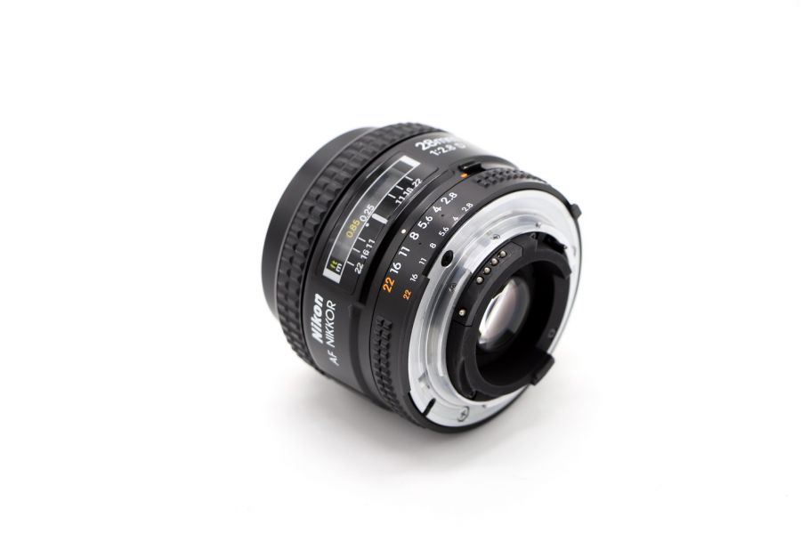 Nikon 28mm/2.8D AF Nikkor