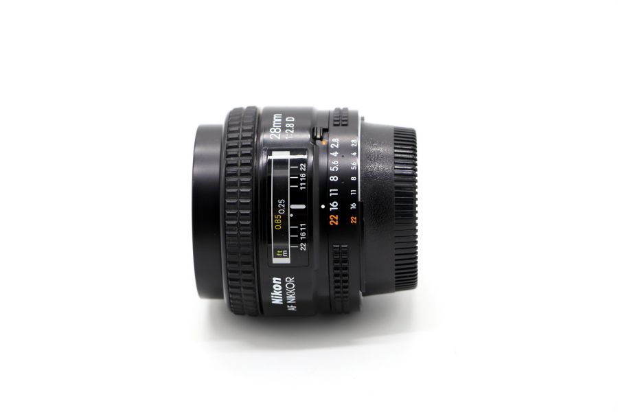 Nikon 28mm/2.8D AF Nikkor