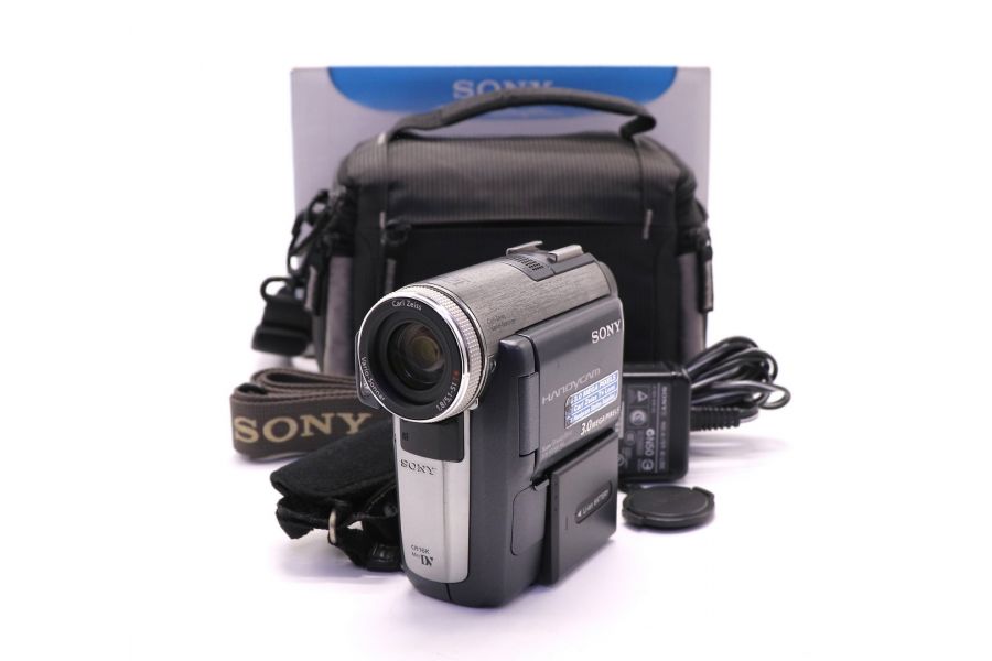 Видеокамера Sony DCR-PC350E в упаковке