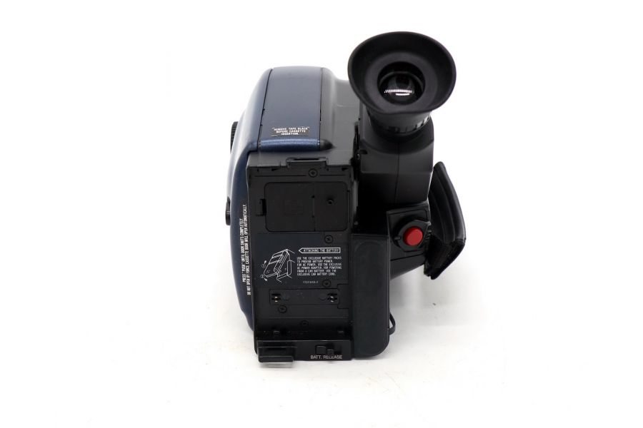 Видеокамера JVC GR-AX400EG