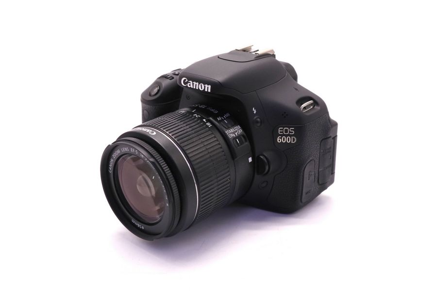 Canon EOS 600D kit в упаковке (пробег 11000 кадров)