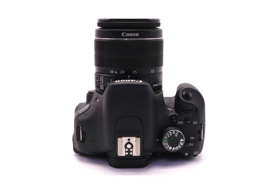 Canon EOS 600D kit в упаковке (пробег 11000 кадров)