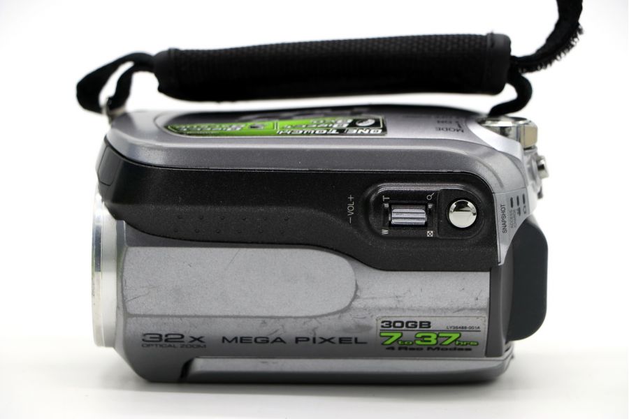 Видеокамера JVC GZ-MG150ER