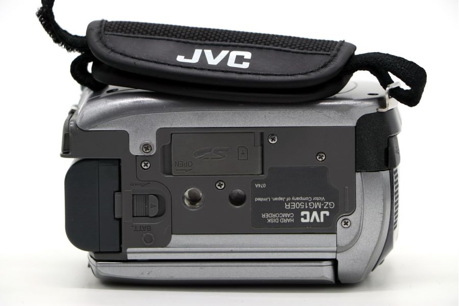 Видеокамера JVC GZ-MG150ER