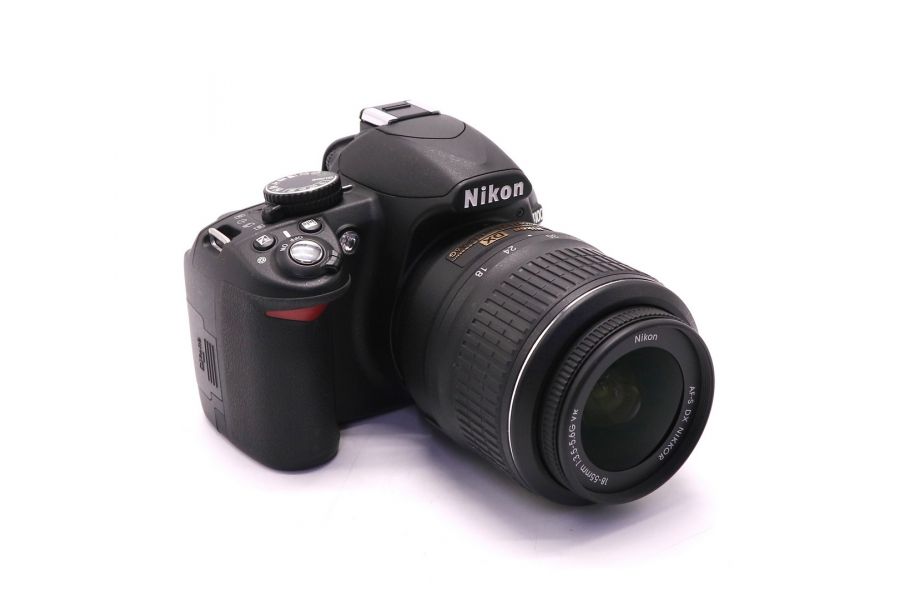 Nikon D3100 kit (пробег 4500 кадров)