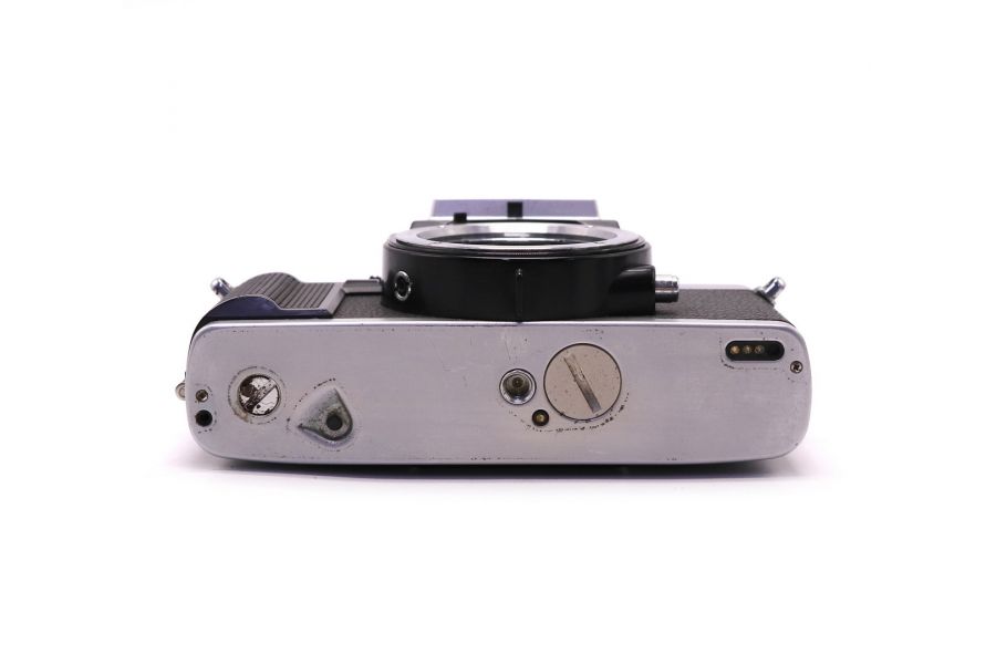 Minolta X-70 body