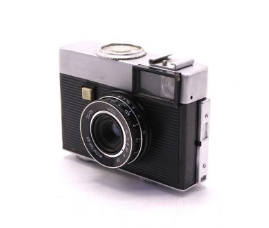 Чайка 2М советский полуформатный фотоаппарат