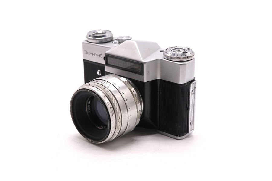 Редкость Зенит-Е 1-й выпуск в упаковке