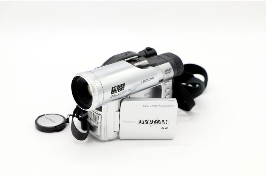 Видеокамера Hitachi DZ-MV380E PAL