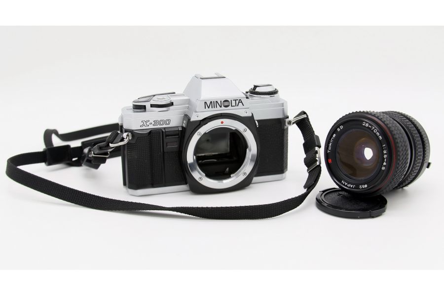 Minolta X-300 + Tokina SD 3,5-4,5/28-70mm (Japan)