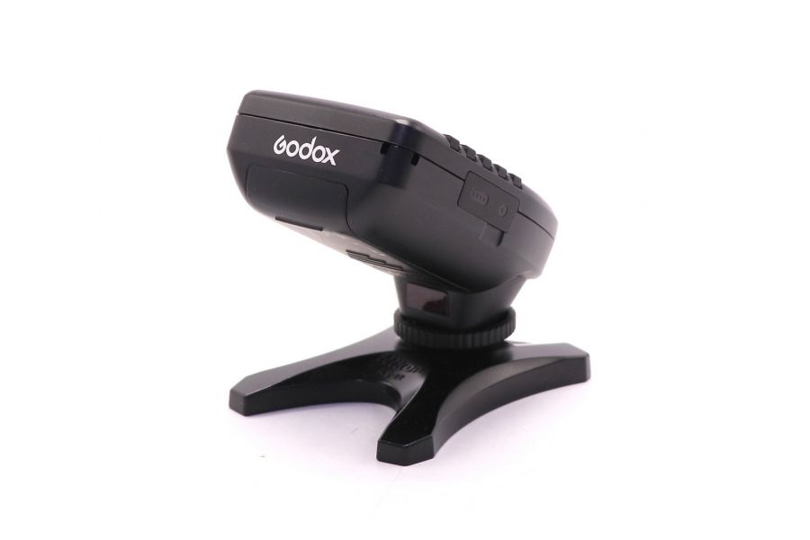 Радиосинхронизатор Godox Xpro-N в упаковке