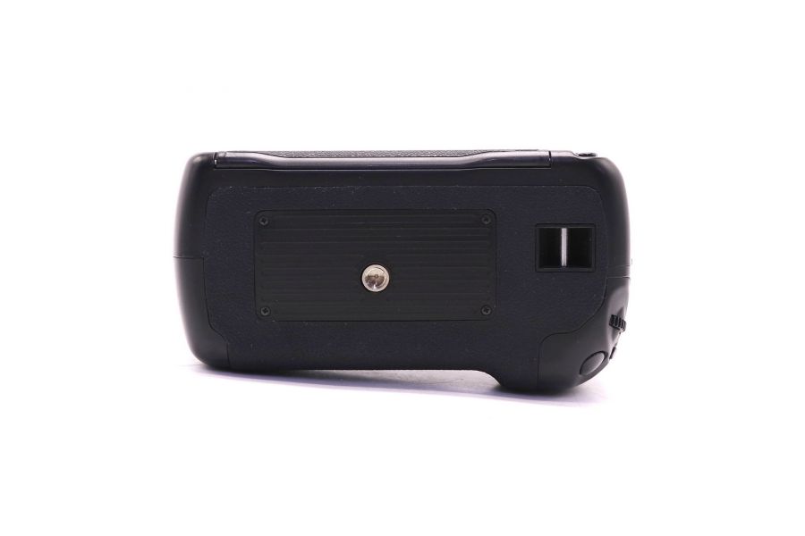 Батарейная ручка Canon BG-E7 в упаковке 