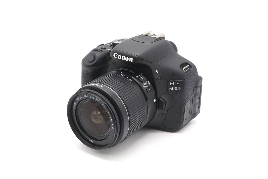 Canon EOS 600D kit в упаковке (пробег 1350 кадров)