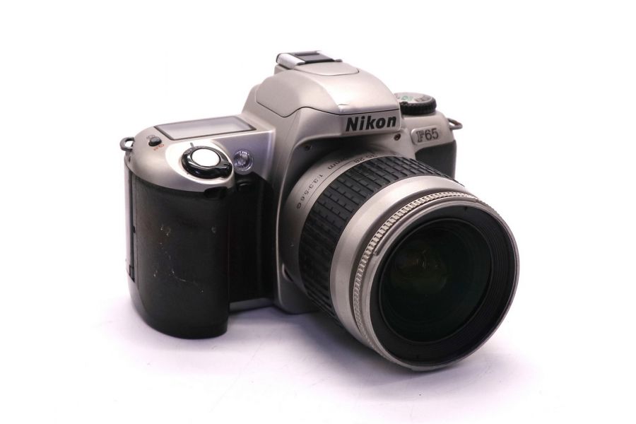Пленочный фотоаппарат Nikon F65 kit в упаковке 