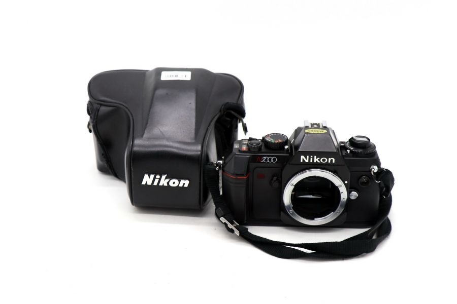 Nikon N2000 body