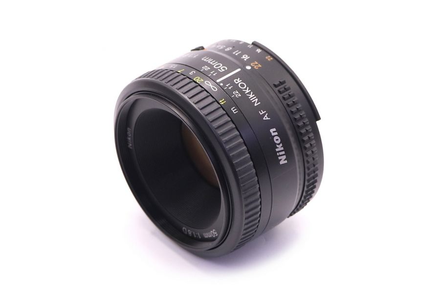 Nikon 50mm f/1.8D AF Nikkor новый в упаковке