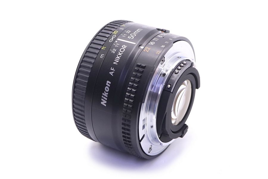 Nikon 50mm f/1.8D AF Nikkor новый в упаковке