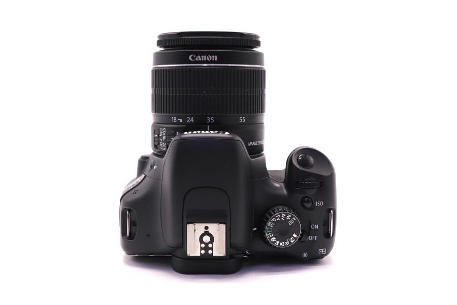Canon EOS 550D kit (пробег 13300 кадров)