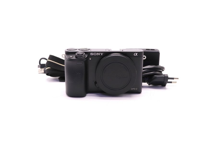 Sony A6000 ILCE-6000L body (пробег 16900 кадров)
