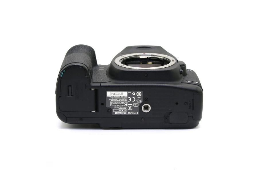 Canon EOS 5D Mark II body в упаковке (пробег 9200 кадров)