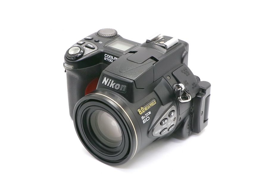 Nikon Coolpix 8700 в упаковке