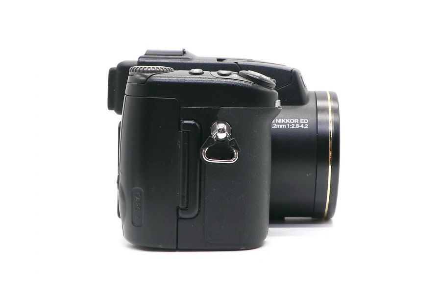 Nikon Coolpix 8700 в упаковке