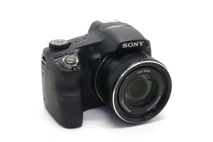 Sony Cyber-shot DSC-HX200V в упаковке